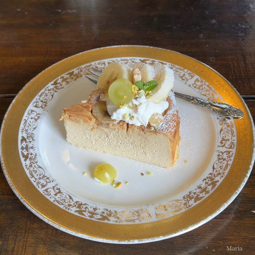 喫茶純のキャラメルバナナのチーズケーキ