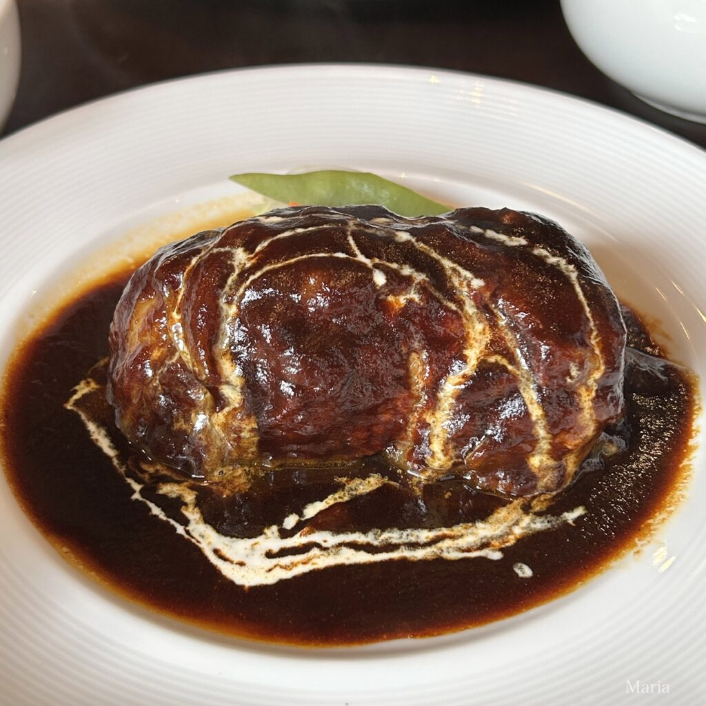 Bistro Roven 三田 デミグラスソースのロールキャベツ