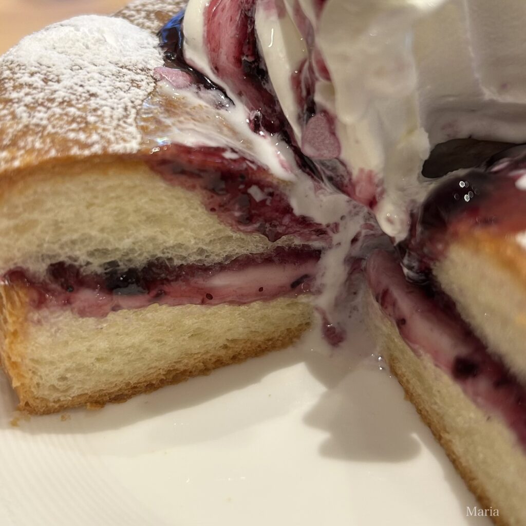 コメダ珈琲店 ポケモンといっしょだモン♪第１弾 オリジナルメニュー メタモンのシロノワール ブルーベリーフロマージュ