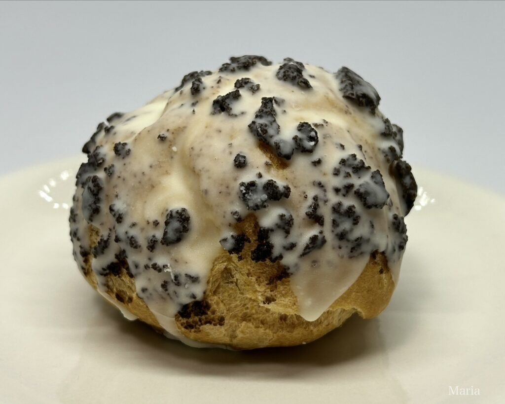 【「ブラックサンダー」コラボフェア】白いブラックサンダー クッキー＆クリームシュー（ファミリーマート）