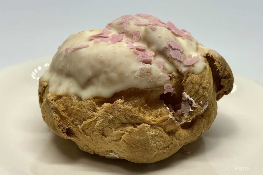 苺ホワイトチョコシュー（ビアードパパ）