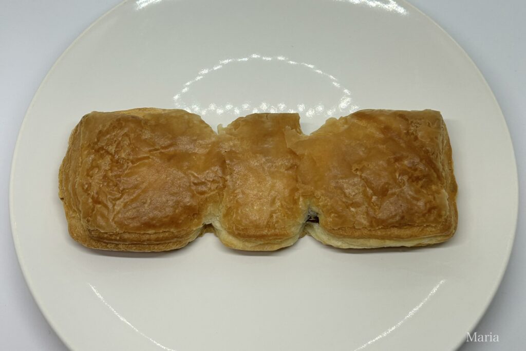 蝶ネクタイ型 チョコクリームデニッシュ（セブン-イレブン）