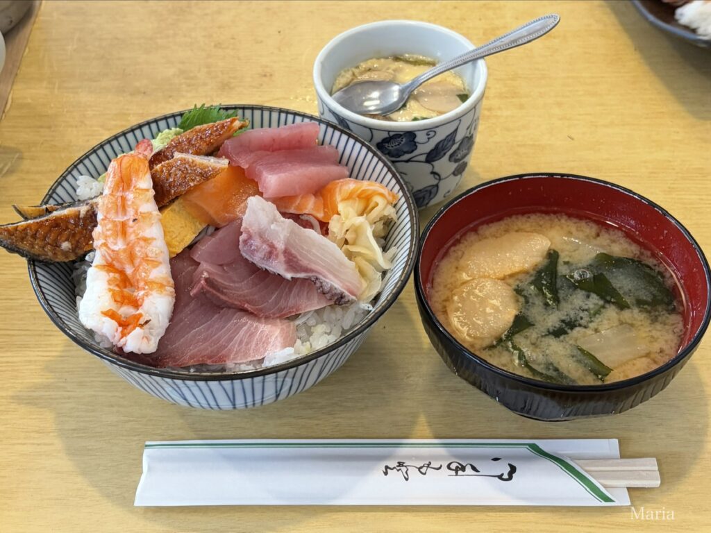 海鮮丼(並盛り)+茶碗蒸し(宇多美寿司)