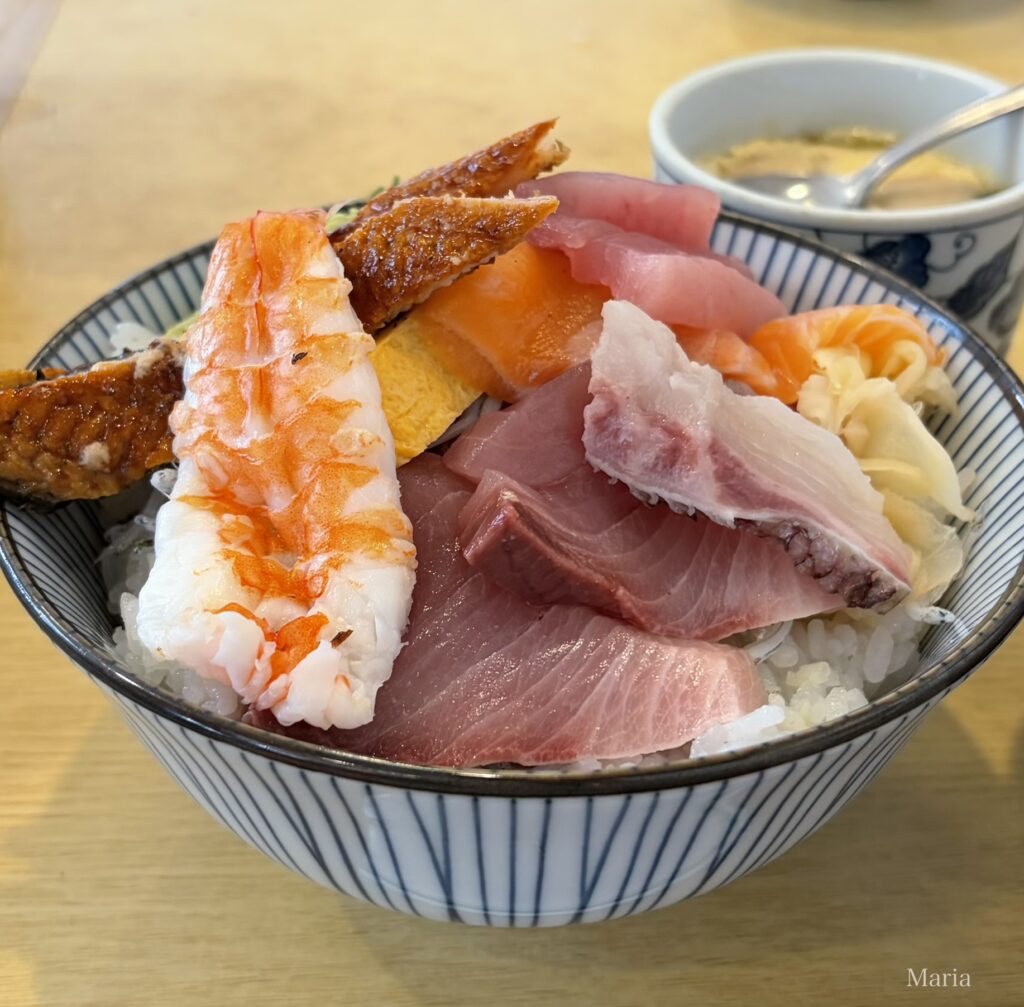 海鮮丼(並盛り)+茶碗蒸し(宇多美寿司)